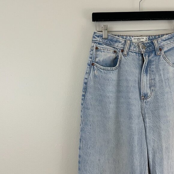 Abercrombie & Fitch Curve Love The Loose High Rise Jeans Size 6/28 - Picture 5 of 7